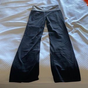 Lululemon Groove pants